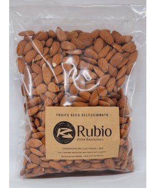 ALMENDRA CRUDA 1 KG (UD.)